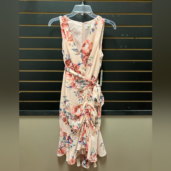Eliza J NWT Sleeveless Floral Ruched Chiffon Faux Wrap Dress in Blush - Picture 2 of 7